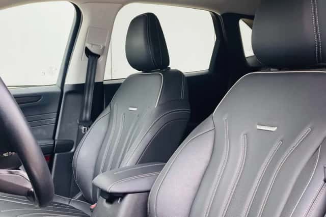 Ford Kuga (2021) thumbnail 13