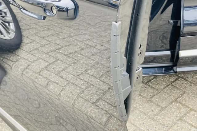 Ford Kuga (2021) thumbnail 16