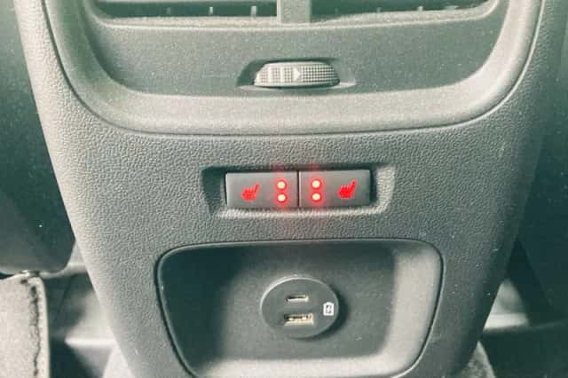 Ford Kuga (2021) thumbnail 18
