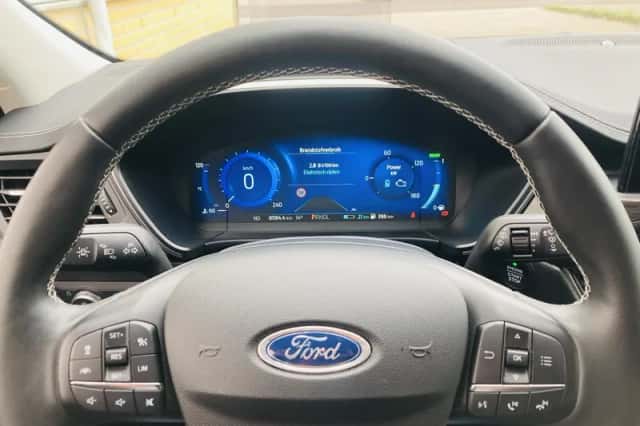 Ford Kuga (2021) thumbnail 30