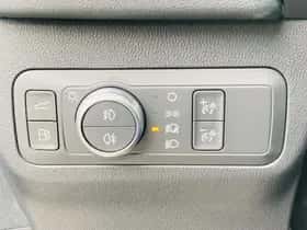 Ford Kuga (2021) thumbnail 36