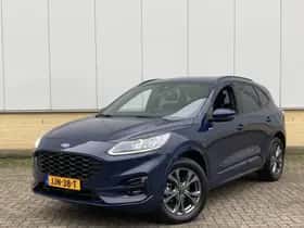 Ford Kuga (2023) thumbnail 2
