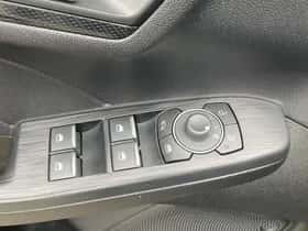 Ford Kuga (2023) thumbnail 18