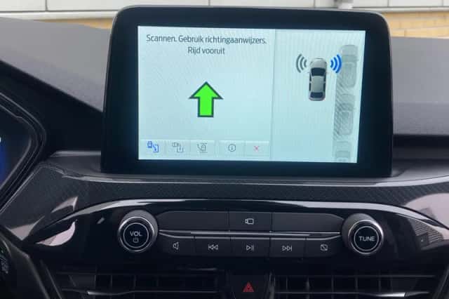 Ford Kuga (2023) thumbnail 24