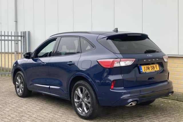 Ford Kuga (2023) thumbnail 6