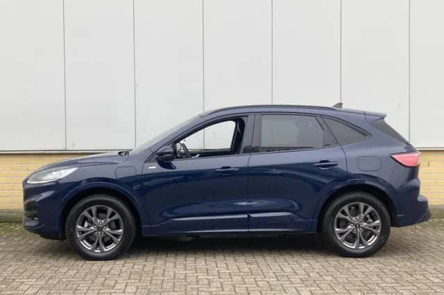 Ford Kuga (2023) thumbnail 8