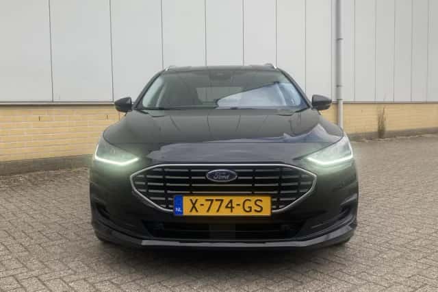 Ford Focus (2023) thumbnail 3