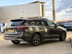 Ford Focus (2023) thumbnail 3