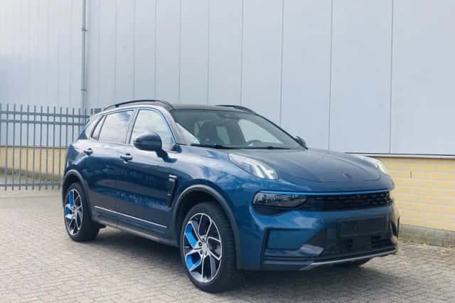 Lynk & Co 01 (2023) thumbnail 2