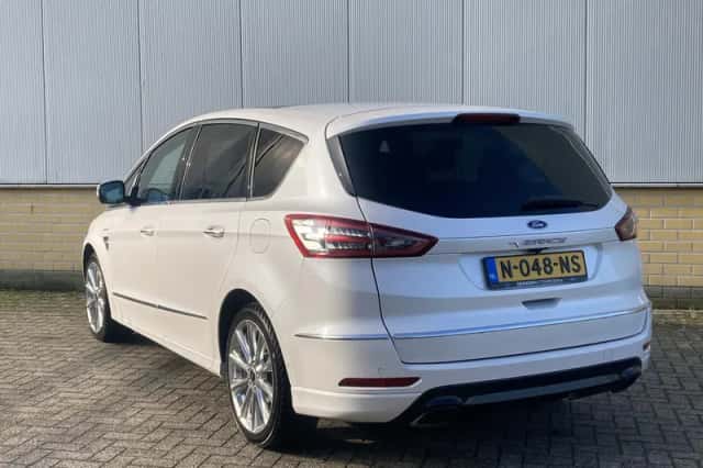 Ford S-Max (2017) thumbnail 12