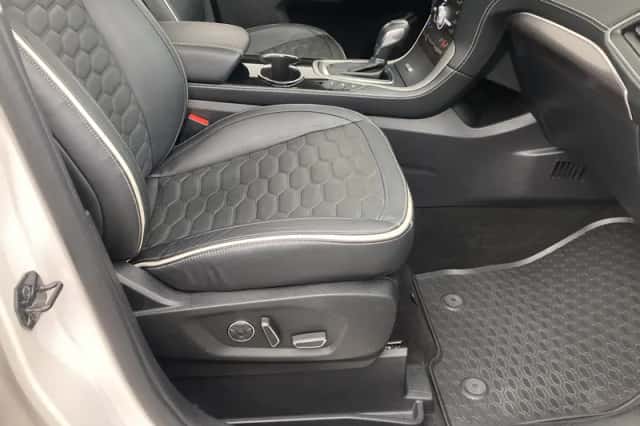 Ford S-Max (2017) thumbnail 25