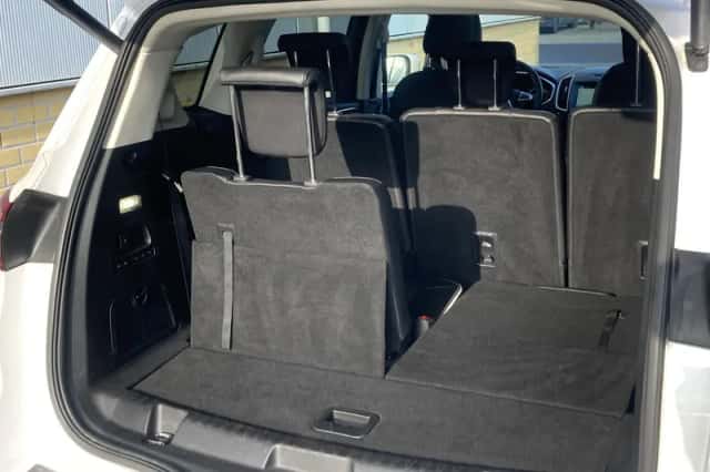 Ford S-Max (2017) thumbnail 33