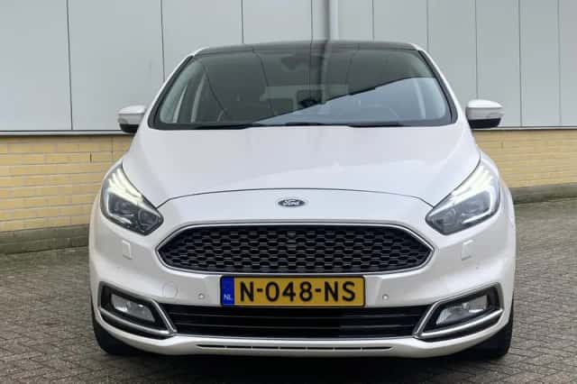 Ford S-Max (2017) thumbnail 5