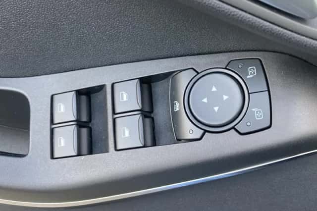 Ford Fiesta (2023) thumbnail 13