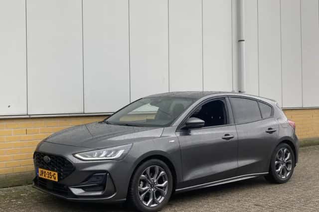 Ford Focus (2023) thumbnail 2