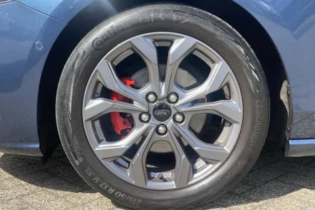 Ford Focus (2023) thumbnail 4