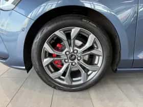 Ford Focus (2023) thumbnail 9
