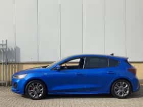 Ford Focus (2024) thumbnail 4