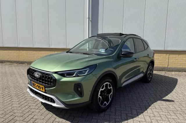 Ford Kuga (2025) thumbnail 3