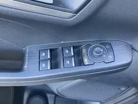 Ford Kuga (2023) thumbnail 12