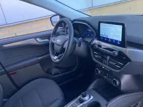 Ford Kuga (2023) thumbnail 18