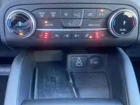 Ford Kuga (2023) thumbnail 25