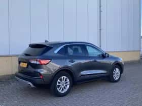 Ford Kuga (2023) thumbnail 6