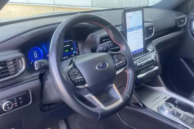 Ford Explorer (2024) thumbnail 6