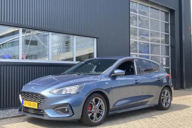 Ford Focus (2021) thumbnail 2