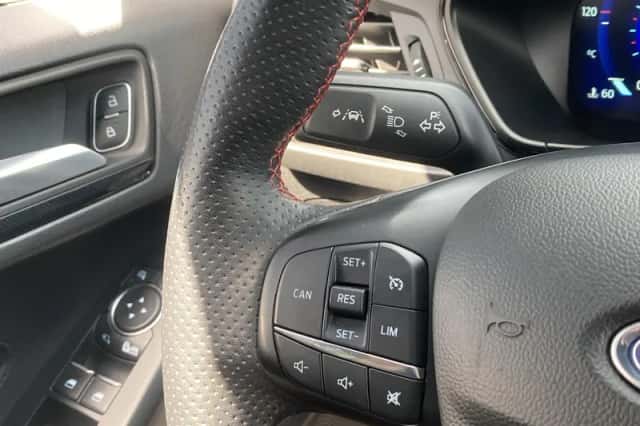 Ford Focus (2021) thumbnail 11