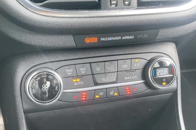 Ford Fiesta (2019) thumbnail 30
