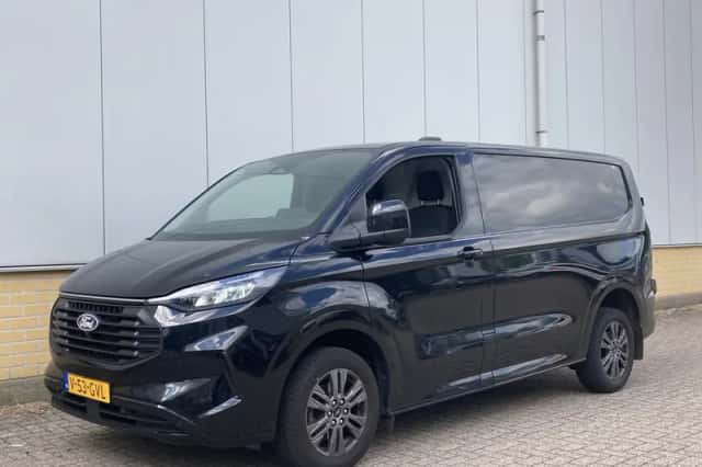 Ford Transit Custom (2024) thumbnail 2
