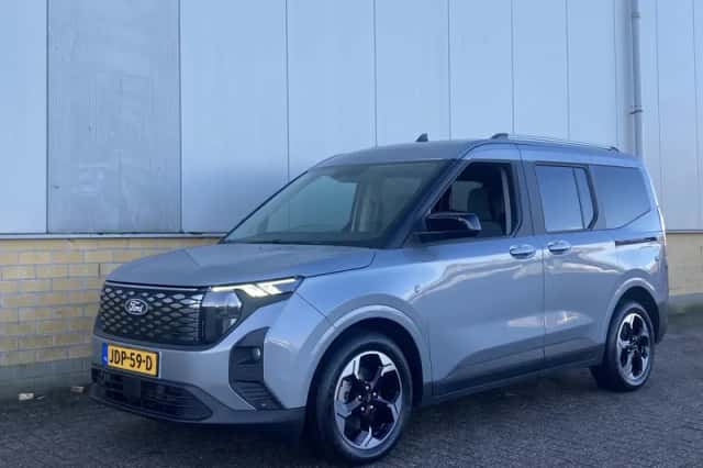 Ford Tourneo Courier (2025) thumbnail 2
