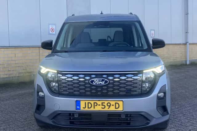Ford Tourneo Courier (2025) thumbnail 12
