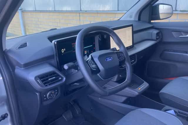 Ford Tourneo Courier (2025) thumbnail 5