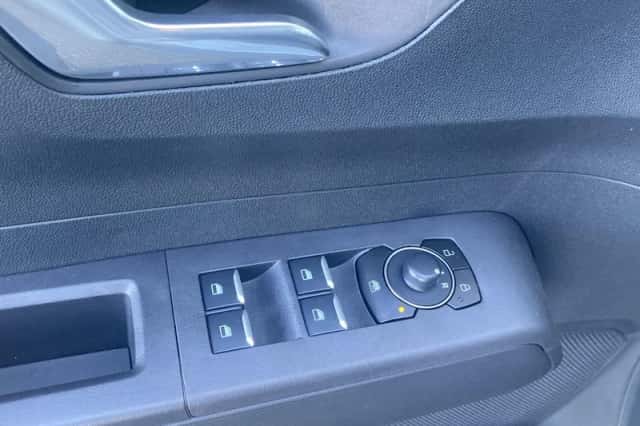 Ford Tourneo Courier (2025) thumbnail 8