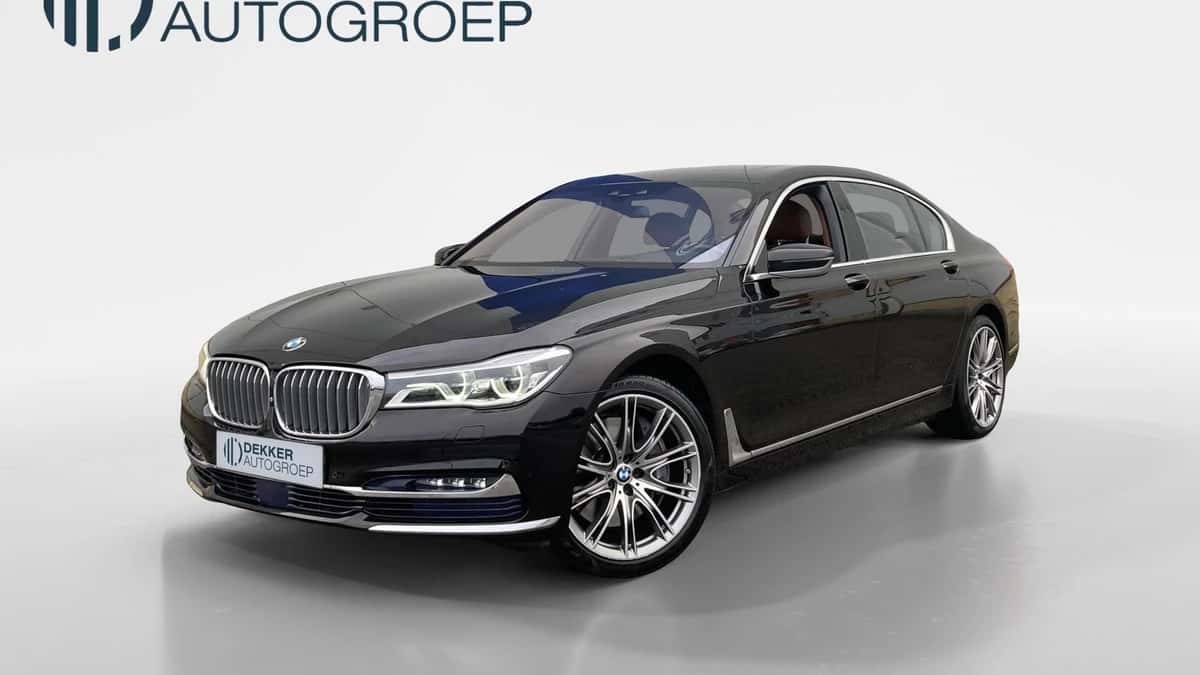 BMW 7-Serie (2015) — foto 1