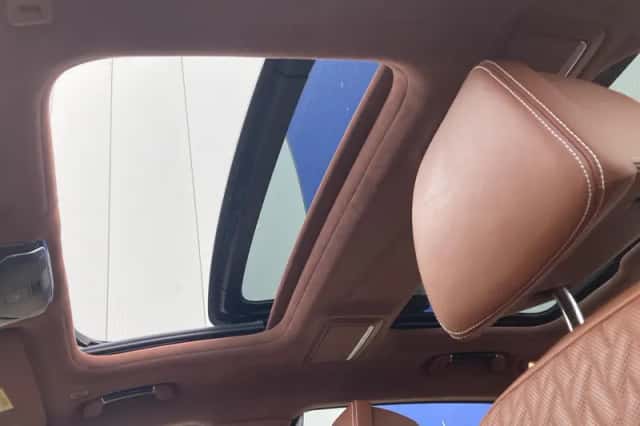 BMW 7-Serie (2015) thumbnail 17