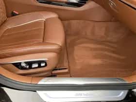 BMW 7-Serie (2015) thumbnail 19