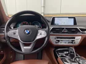 BMW 7-Serie (2015) thumbnail 21