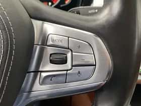 BMW 7-Serie (2015) thumbnail 31