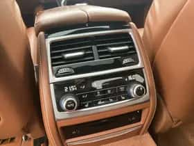 BMW 7-Serie (2015) thumbnail 36