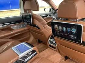 BMW 7-Serie (2015) thumbnail 37
