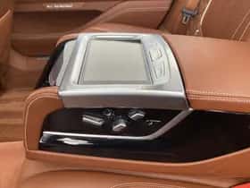BMW 7-Serie (2015) thumbnail 39