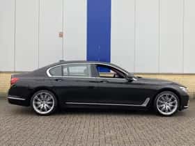 BMW 7-Serie (2015) thumbnail 7
