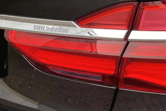 BMW 7-Serie (2015) thumbnail 9