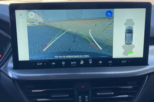 Ford Kuga (2024) thumbnail 17