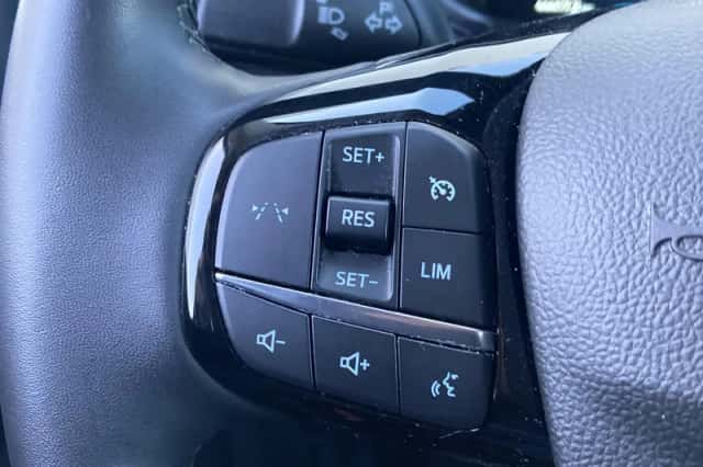 Ford Kuga (2024) thumbnail 18