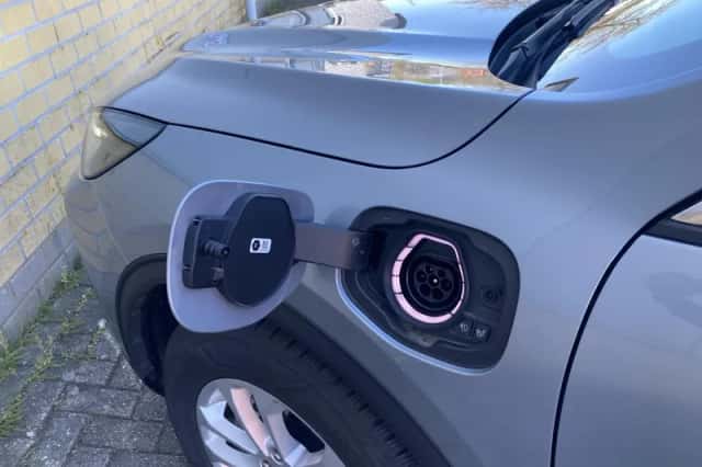 Ford Kuga (2024) thumbnail 3