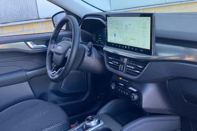 Ford Kuga (2024) thumbnail 24